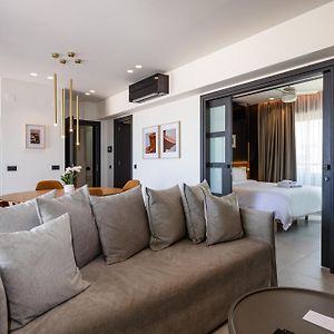 Porta Suites